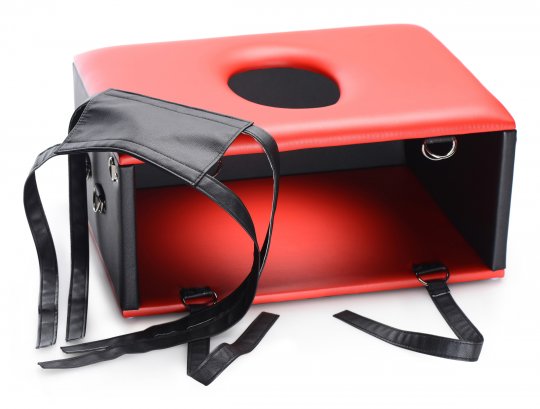 Queening Chair - Wicked Sensations